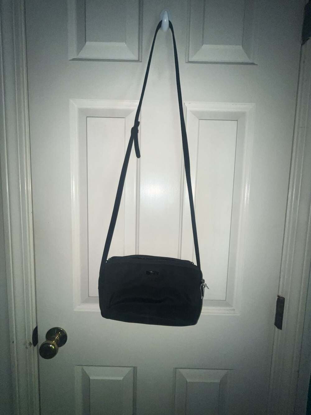 Kenneth Cole Reaction Black Nylon Crossbody Travel Bag